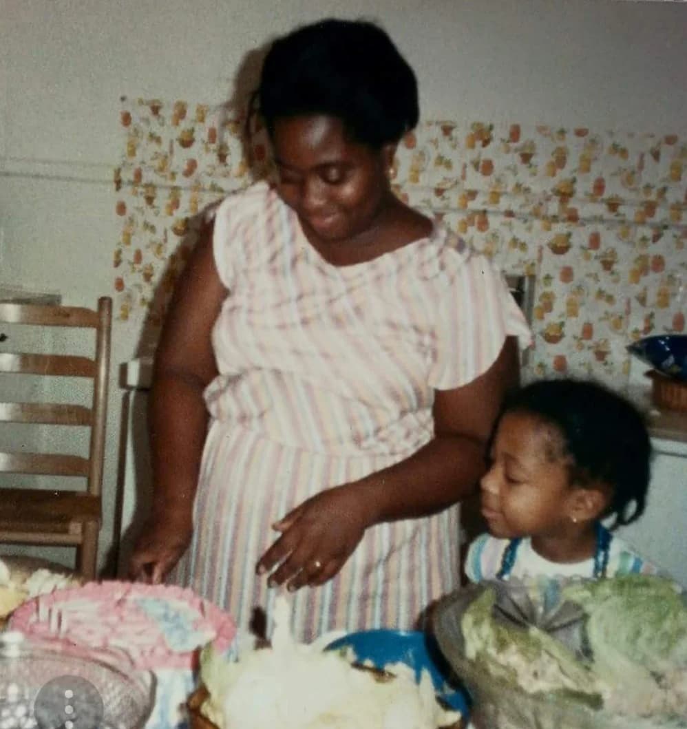 Sweet GG's Bakery - Mom and Nayo and cake