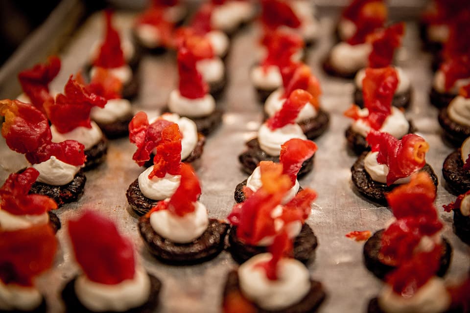 Table 301 Catering - wedding caterer