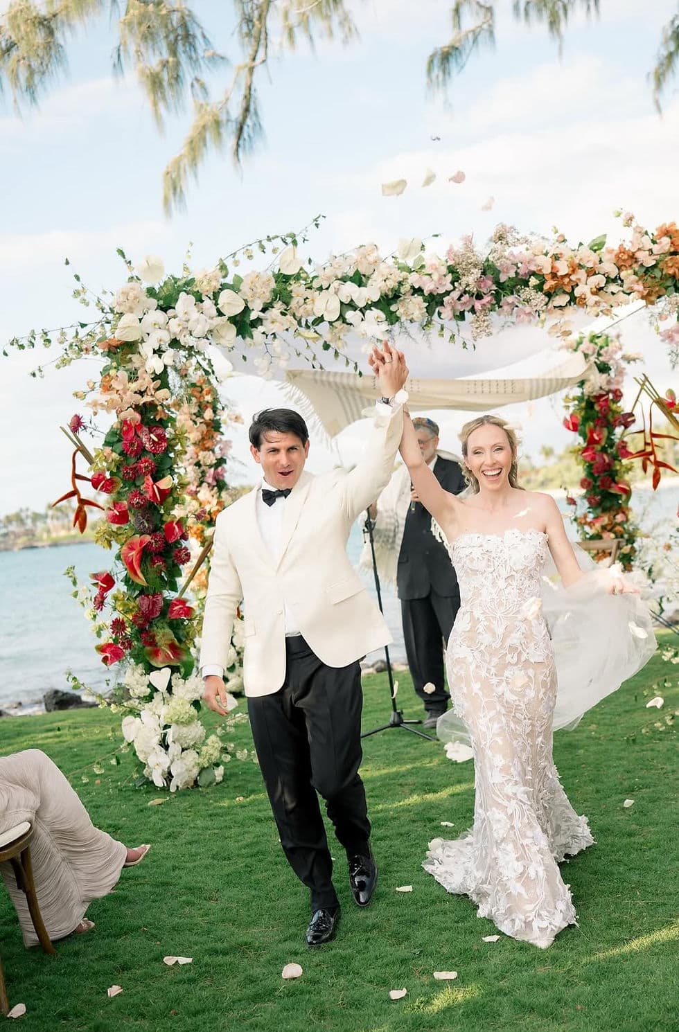 Nicole and Avery wedding film Hawaii by Unveiled Visuals