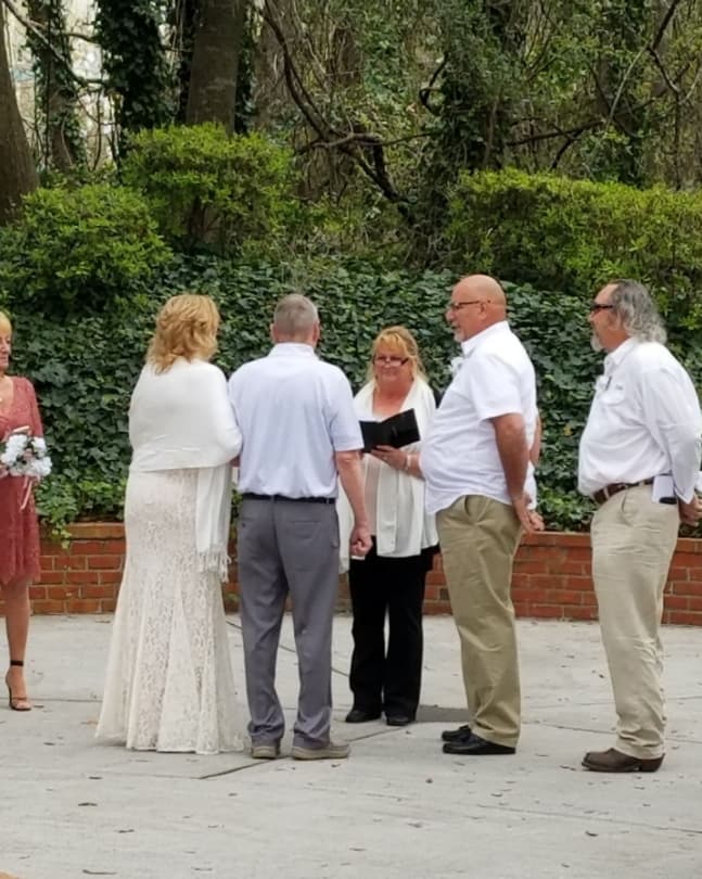 South Carolina Mobile Notaries - wedding officiant