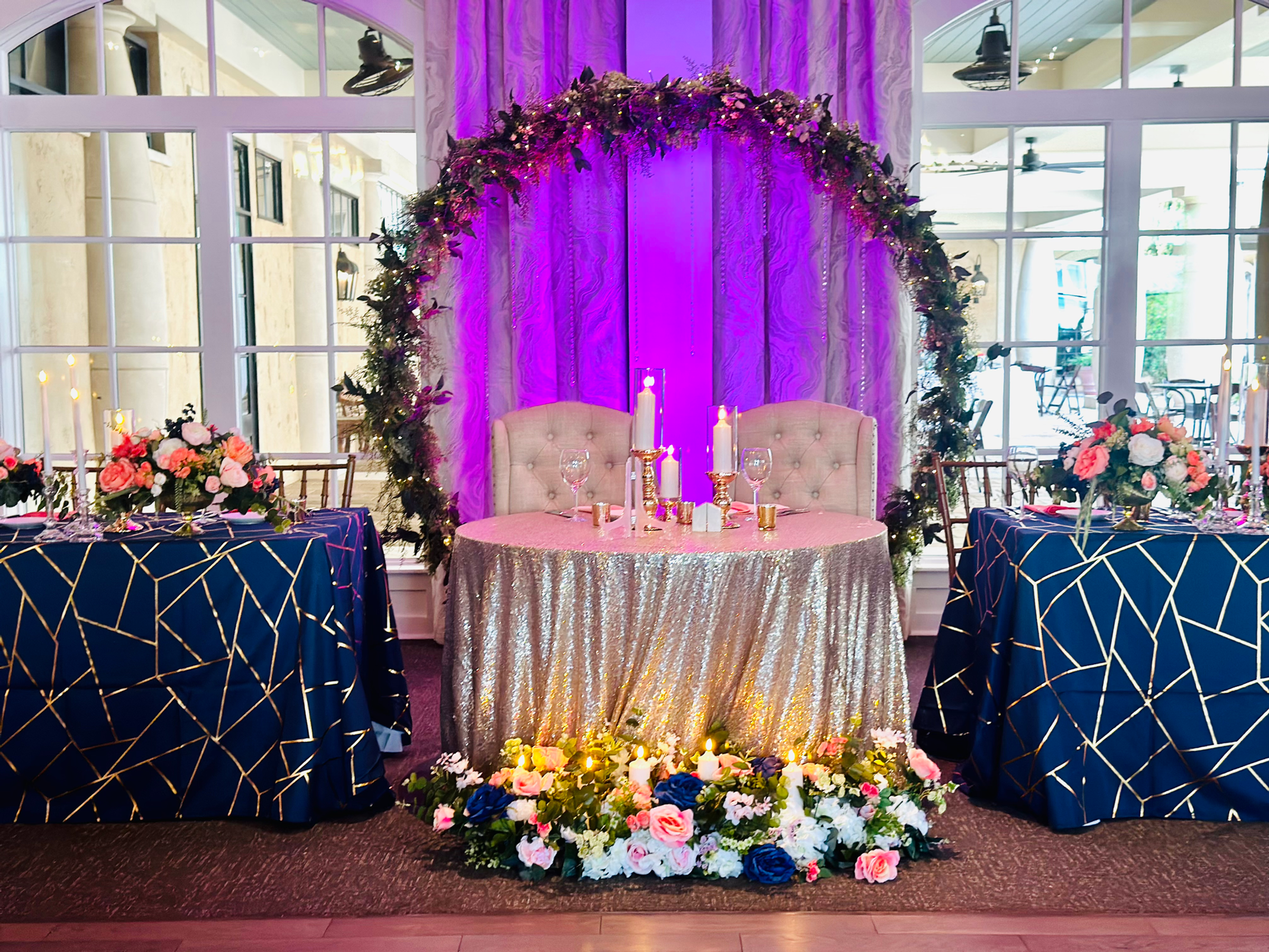 Beau Soleil Weddings - infinity ring sweetheart table