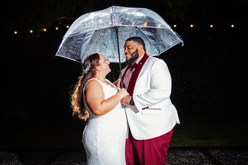 Luxe By Lindsay Photography - Magnolia Plantation wedding couple