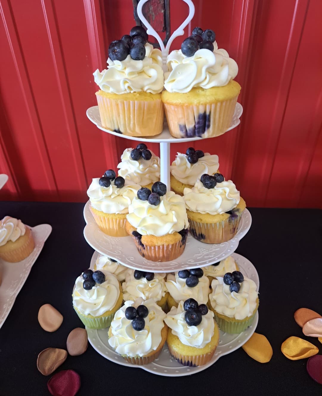 Twisted Whisk - wedding cake baker